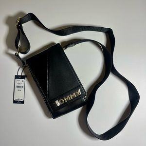 NWT Tommy Hilfiger Phone Crossbody Bag BLACK